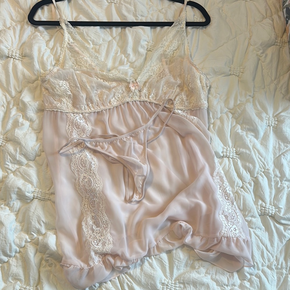Lace Trim Chemise in Soft Pink